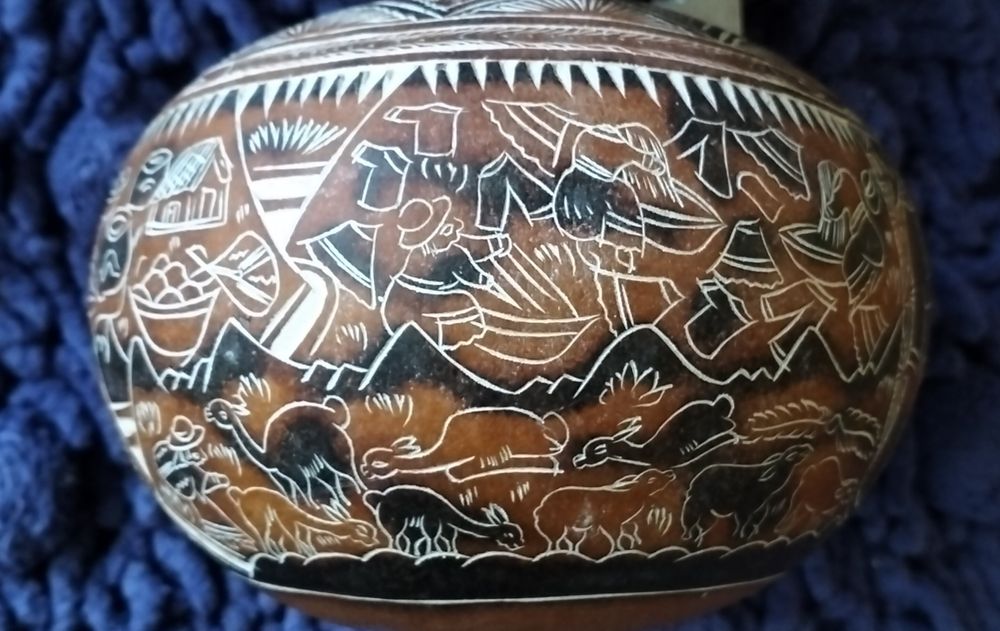 Cabaça peruana esculpida a mão (mandala). (ver desconto no texto)