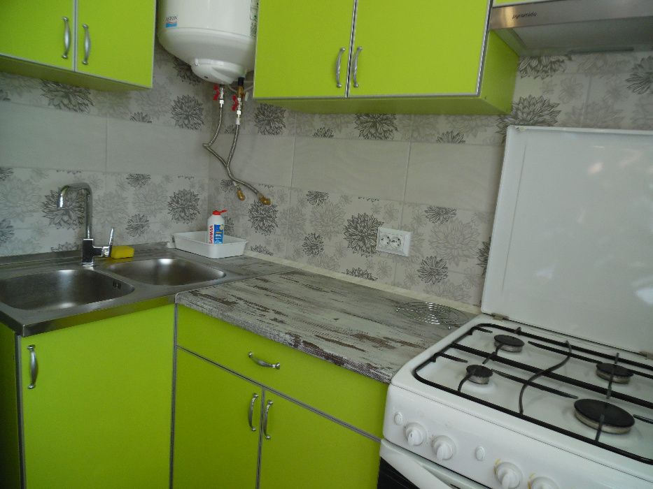 Квартира 3 -ким,подобово, Центр, Камянецкая 38,чиста!Чек,парковка