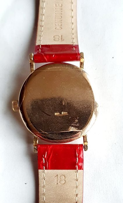 Продам золотые женские часы