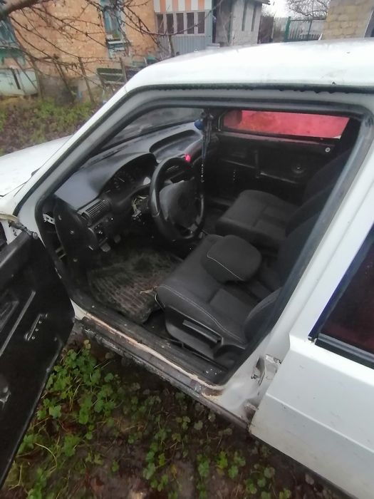 Продам  ВАЗ 2109 цілою або на запчастини