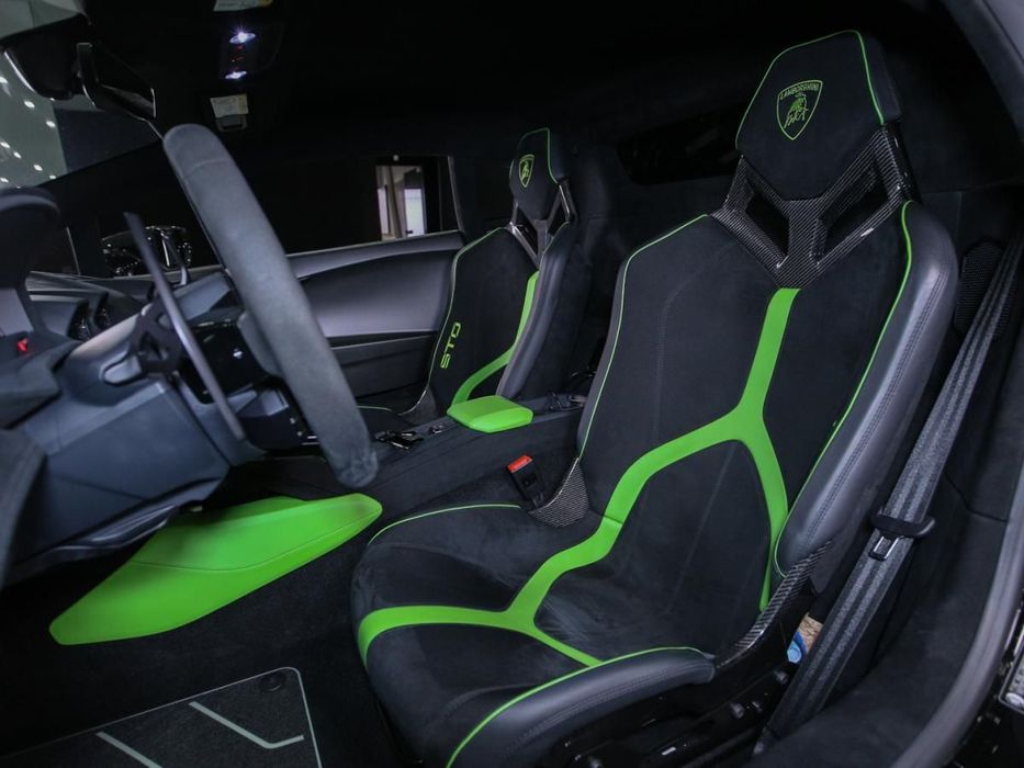 Lamborghini Huracán STO