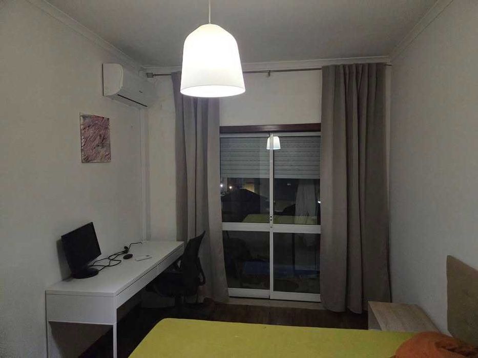Quarto para arrendar