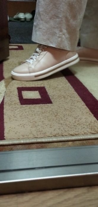 Продам полуботинки clarks