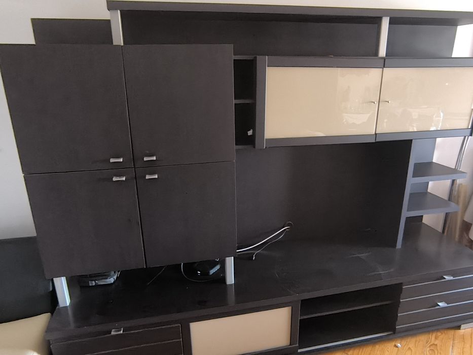 Móvel de sala em bom estado