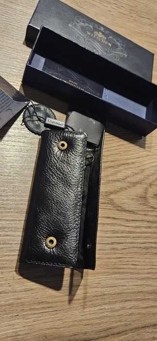 Nowe skórzane etui na klucze Wittchen