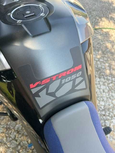 SUZUKI vstrom- 1050