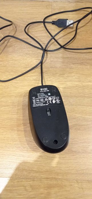 Myszka przewodowa Logitech B100