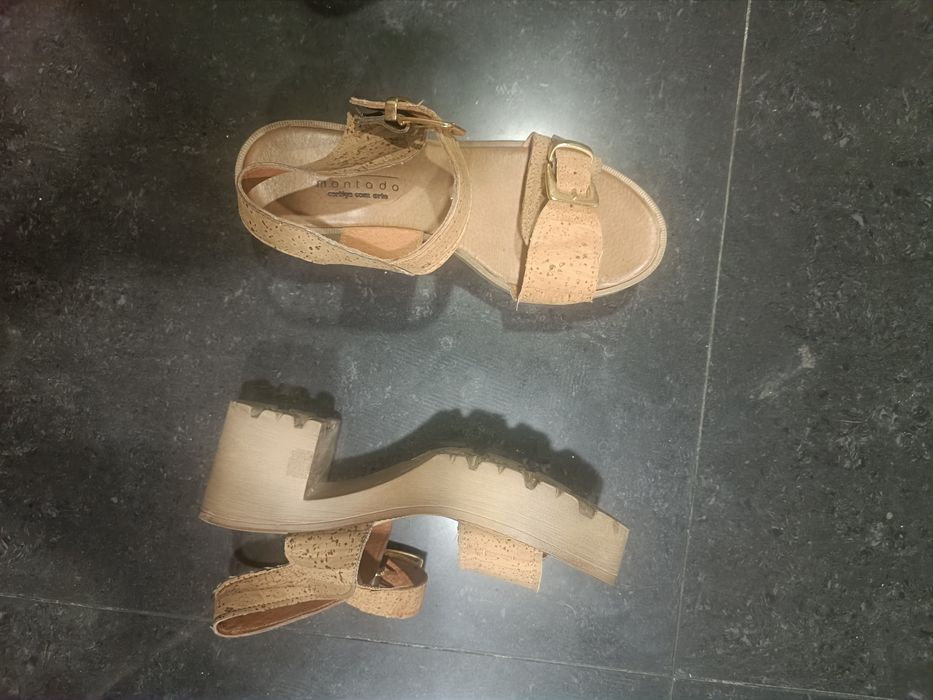 Vários sapatos senhora novos (6€) usados (3€)
