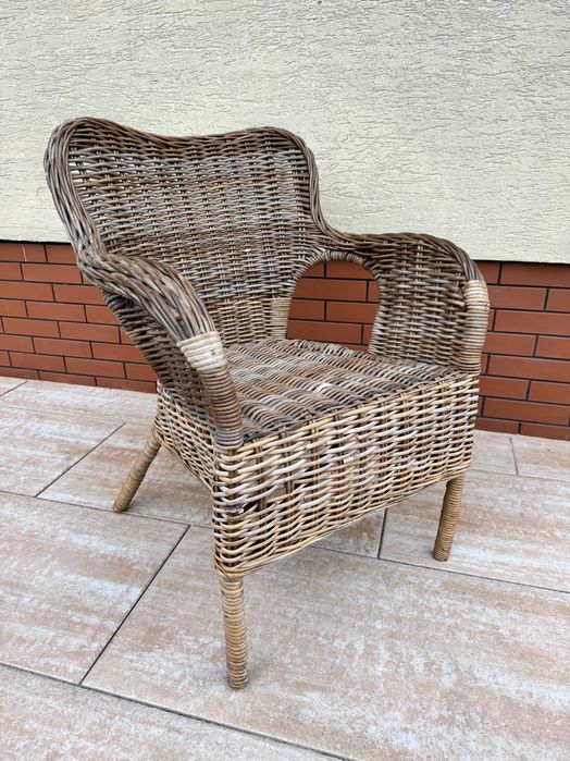 Fotel rattanowy Ikea Byhomla krzesło z podłokietnikami balkon taras wypoczynek  wiklinowy relaks