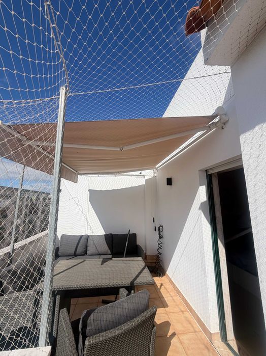 Toldo manual, liso, bege claro