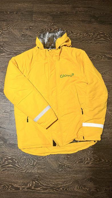 Зимова куртка Glovo