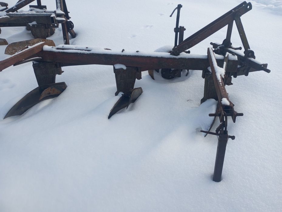 Юмз 6  та сільгоспзнаряддя