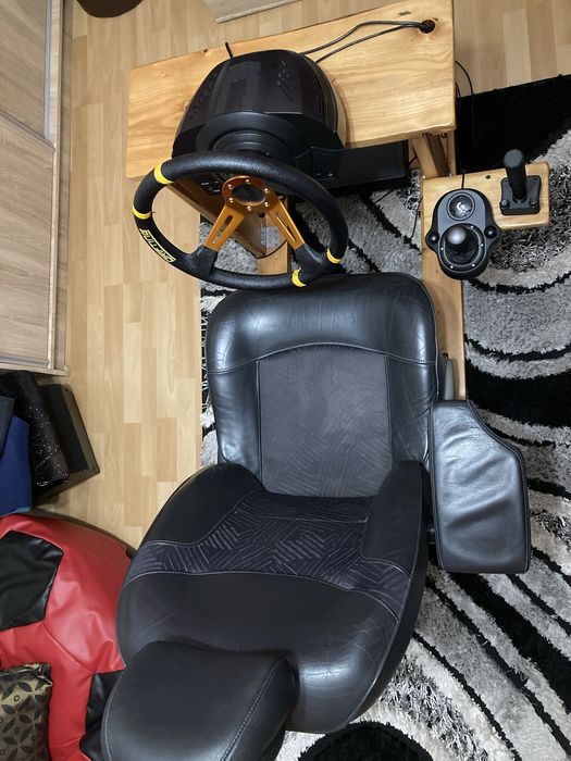 Zestaw do sim driftingu - thrustmaster, logitech