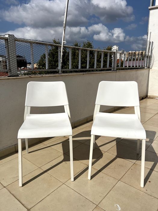 Cadeiras IKEA brancas