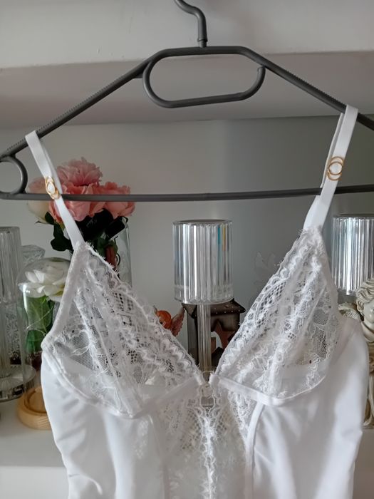 Luksusowe przesliczne body damskie 40 Next