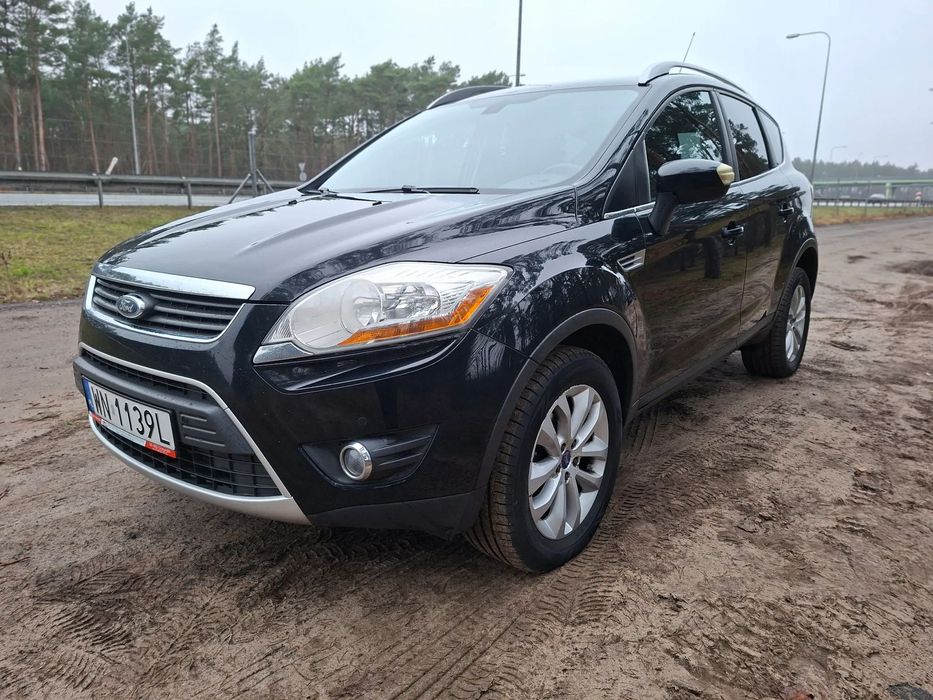 Ford Kuga 4x4 / Polski Salon / Bezwypadkowy / Po serwisie / 2kpl. opon! TITANIUM