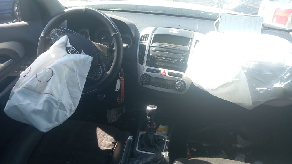 Kia Ceed Sw 1.6 Cdrdi De 2009 Disponível Para Peças Friso Da Mala