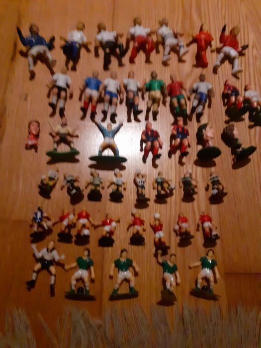 Lote bonecos jogadores de futebol varios tamanhos