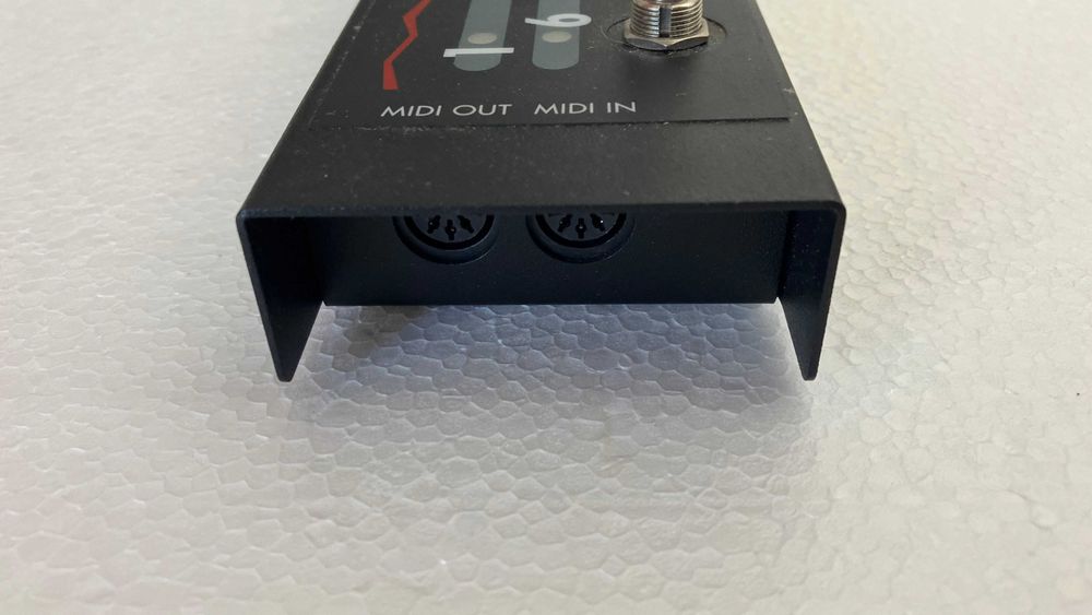 Voodoo Lab Commander Effects Pedal Midi Controller