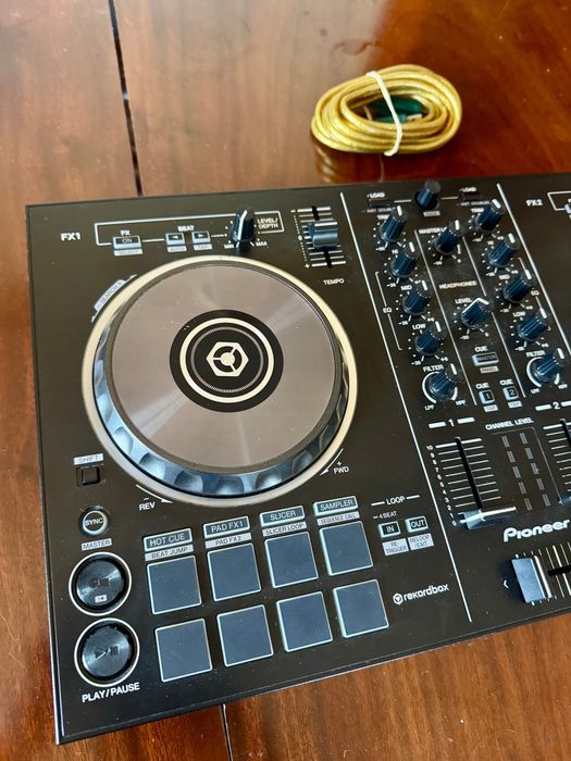 Controladora Pioneer DDJ-RB