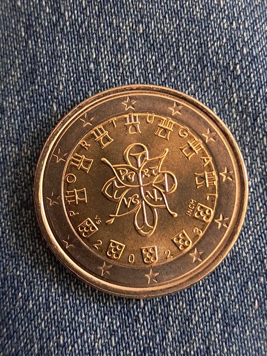Moeda 2 euros nova!! Com erro