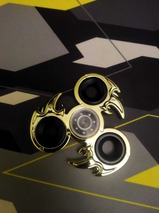 Продам: СПИННЕР большой металлический в коробке Б.У.