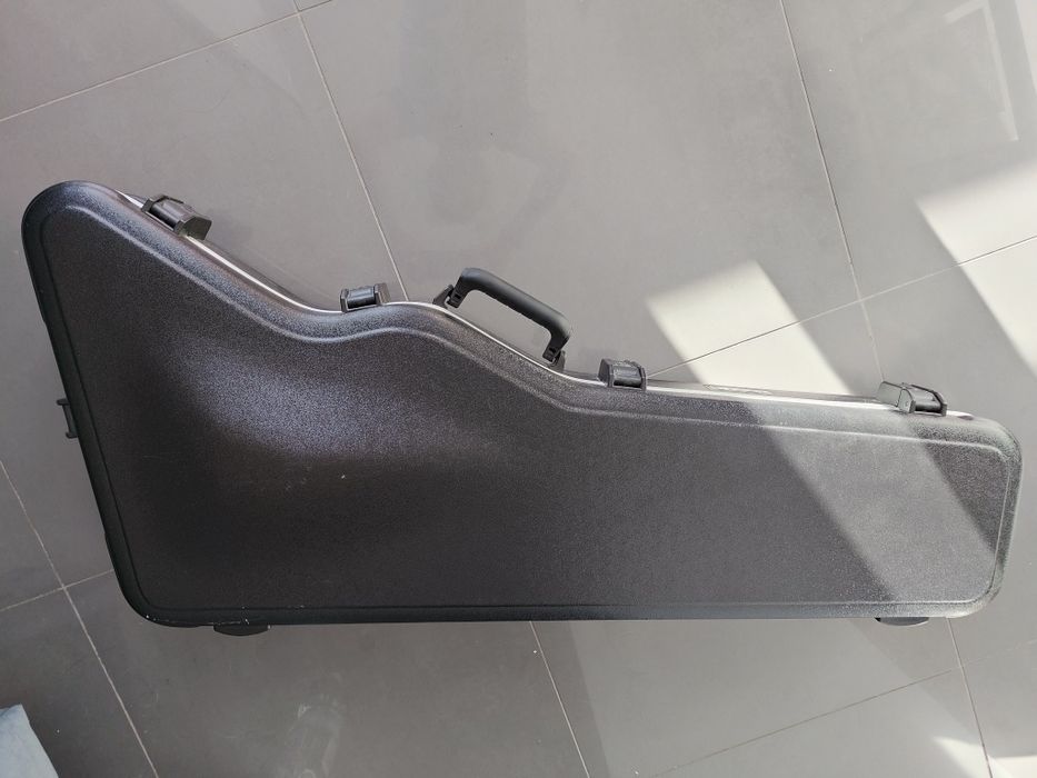 SKB futerał hard case pokrowiec do gitary typu explorer