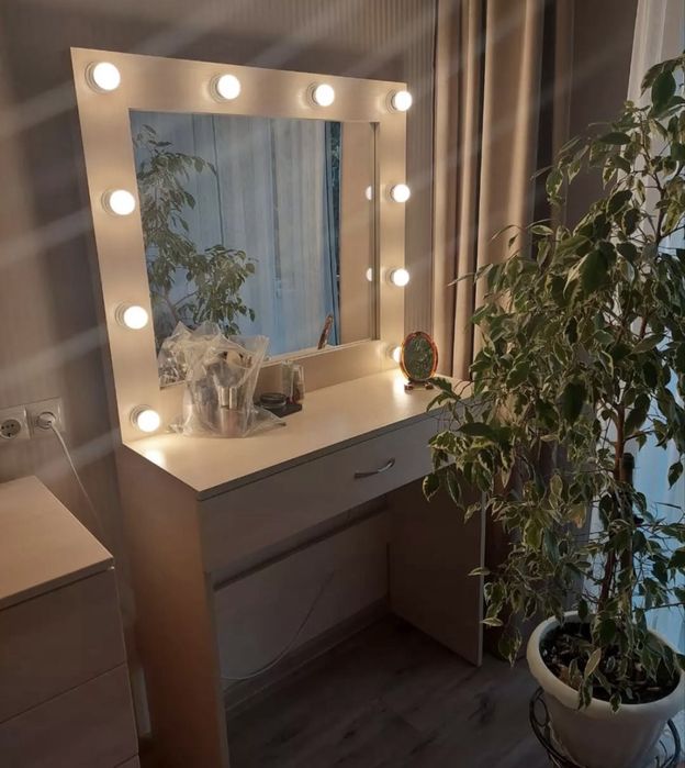 Гримерный столик