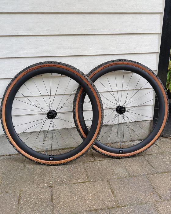 Karbonowe koła Unibike Craton 2025 + Schwalbe G-One Bite / XDR