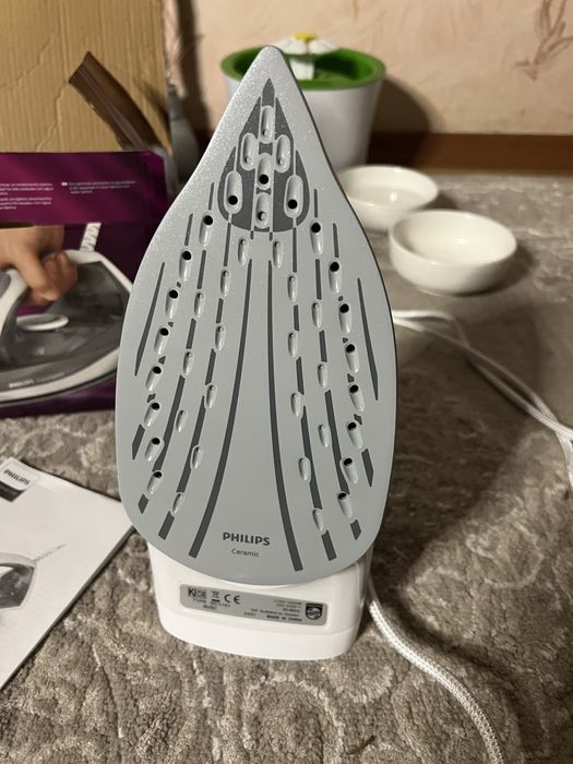 утюг Philips новий