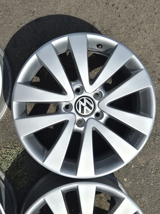 Продам компл.оригин.дисків   VOLKSWAGEN  R17  5x112