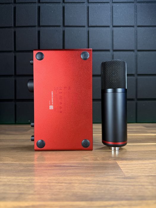 Focusrite Scarlett 2i2 Studio 4th gen (БЕЗКОШТОВНА Доставка!)