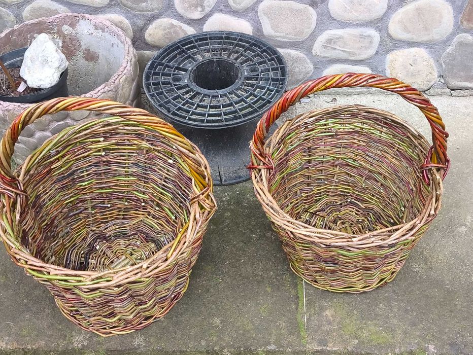 Корзини з лози для дому