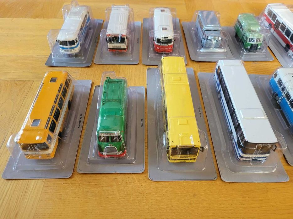 Kultowe Autobusy PRL - komplet 19 sztuk polskich autobusów