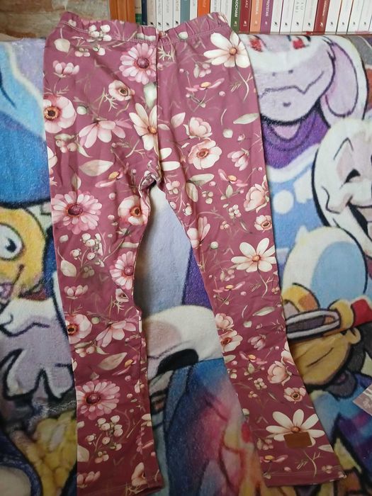 Legginsy dziewczęce LaBambino kwiaty r. 128/ 134 używane