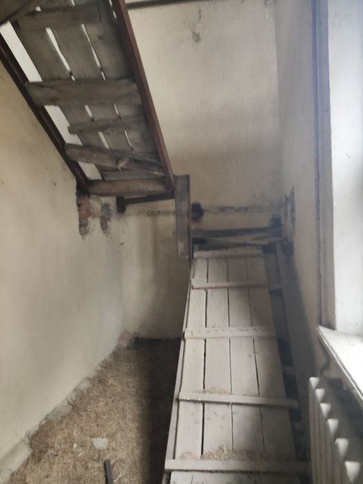 Будинок, господські приміщення, ставок свій