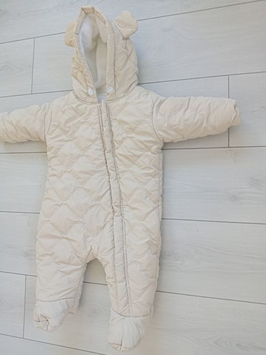 Зимовий  комбінезон 80розмір,стан нового.