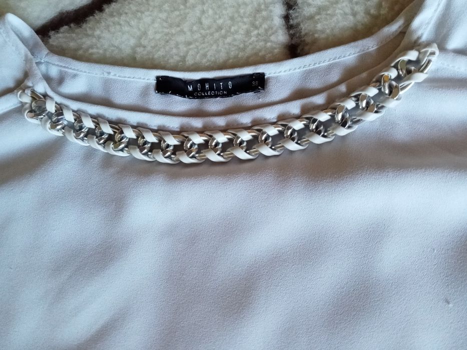 Luźna zwiewna bluzeczka