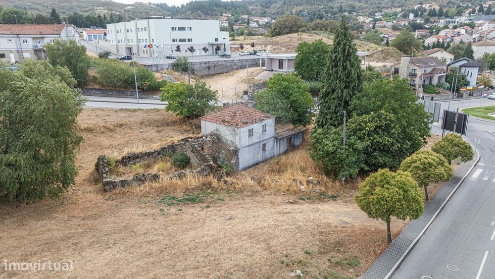 Moradia T4 para venda