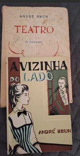 Vários livros de teatro, de dramaturgos portugueses