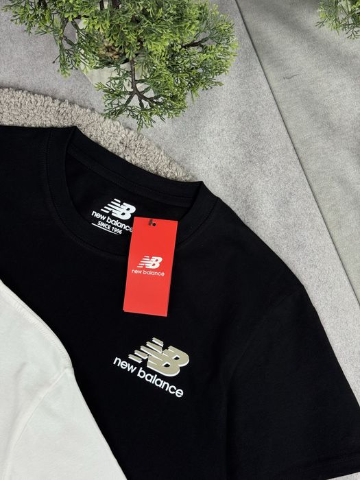 РОЗРИВ‼️Футболки New Balance , з принтом на спині