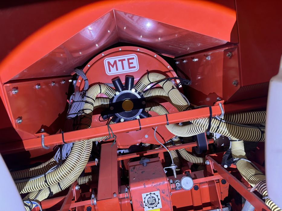 Siewnik gaspardo 6 rzędów talerzowy do kukurydzy