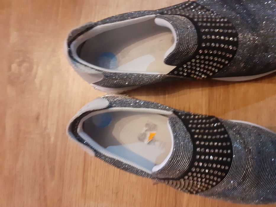 Buty cafe noir cyrkonie świecące