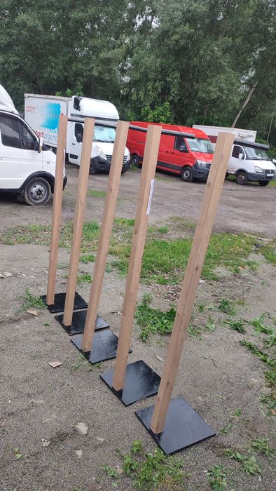 Стійки для одягу