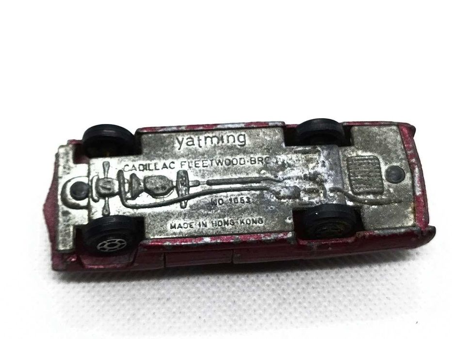 Yatming Cadillac Fleetwood Brougham carro vintage 1976