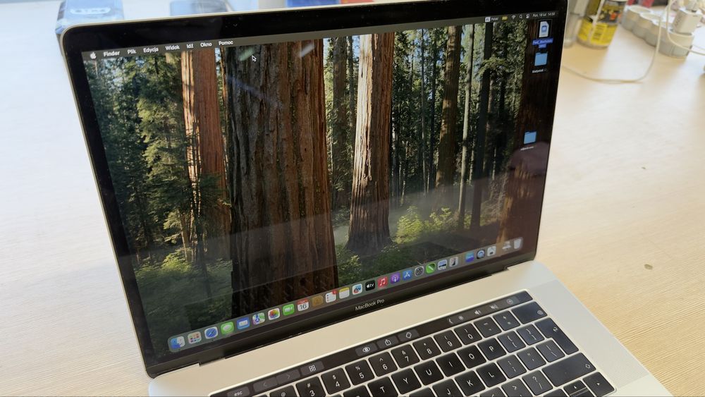MacBook Pro 15,4”  stan bardzo dobry. Nowa bateria!!
