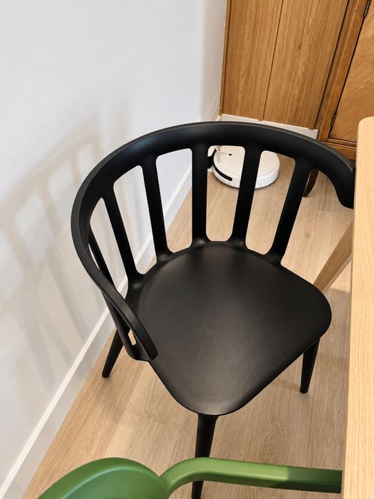 Stół lisabo ikea z krzesłami