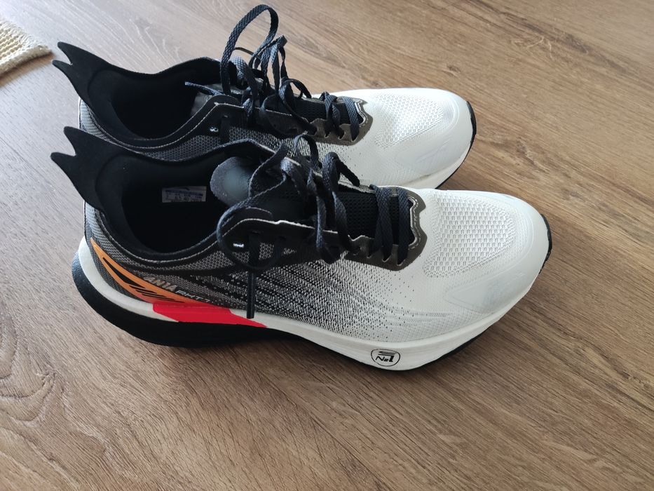 Sapatilhas de Running Anta (Modelo ANTA RKT 1)