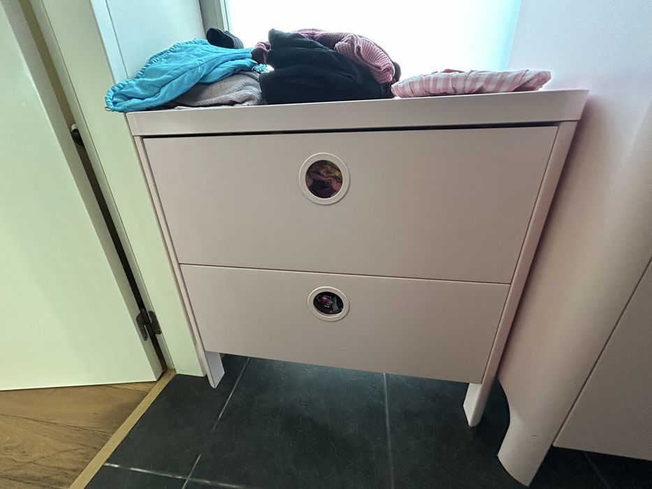 Roupeiro e comoda Ikea criança