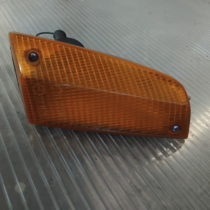Kierunkowskaz prawy przód BMW E21 "REKIN"